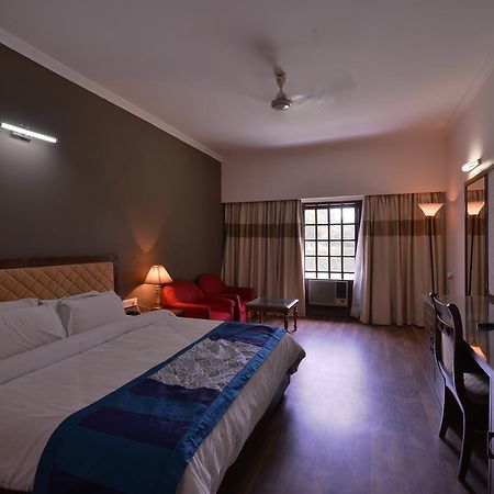 Hotel North Park Panchkula Exterior foto